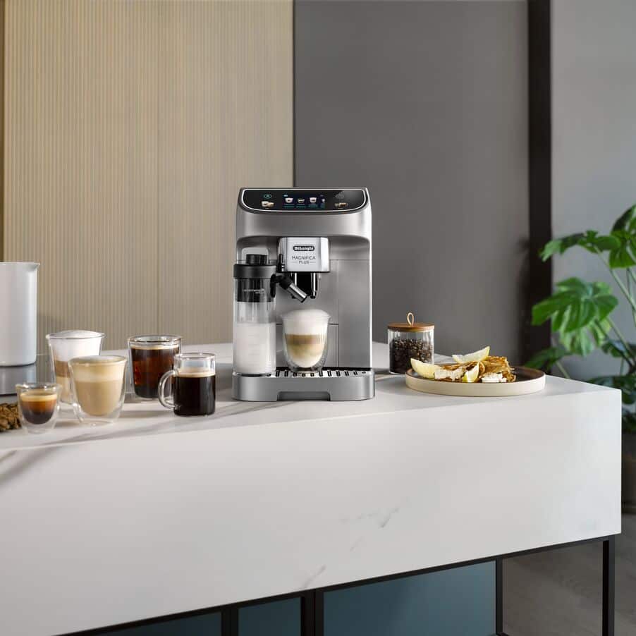 De'Longhi Magnifica Plus ECAM322.70.SB - lifestyle