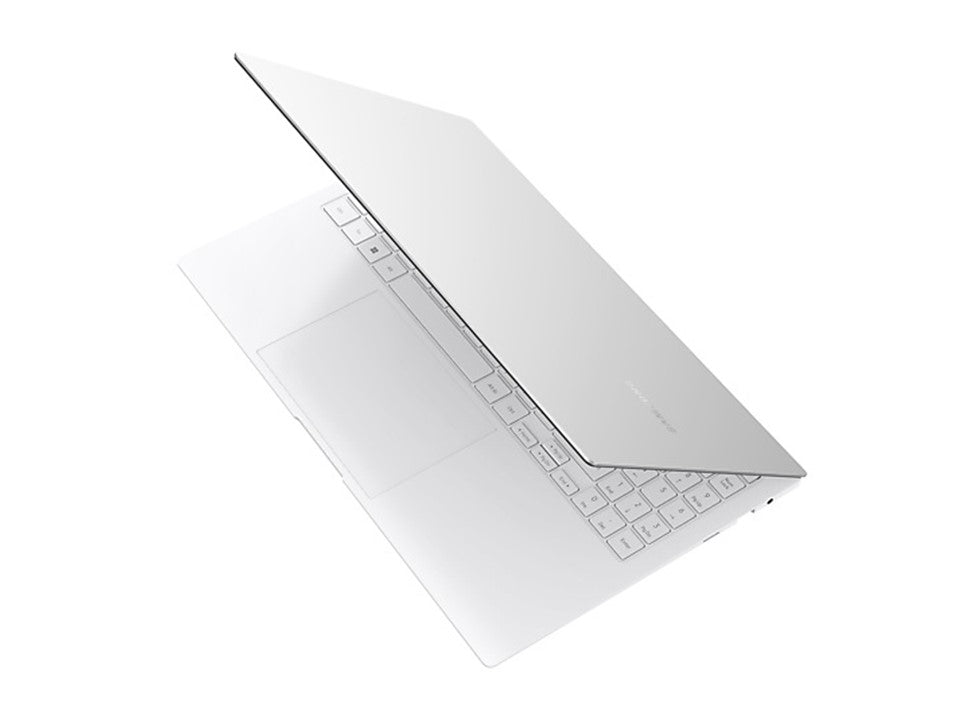 سامسونج جالاكسي بوك برو 15.6 بوصة FHD AMOLED، معالج Intel Core i7-1260P، ذاكرة وصول عشوائي (RAM) سعة 16 جيجابايت، قرص SSD سعة 512 جيجابايت، معالج رسومات Intel Iris Xe، نظام تشغيل Windows، Samsung NP950XED-KB2UK