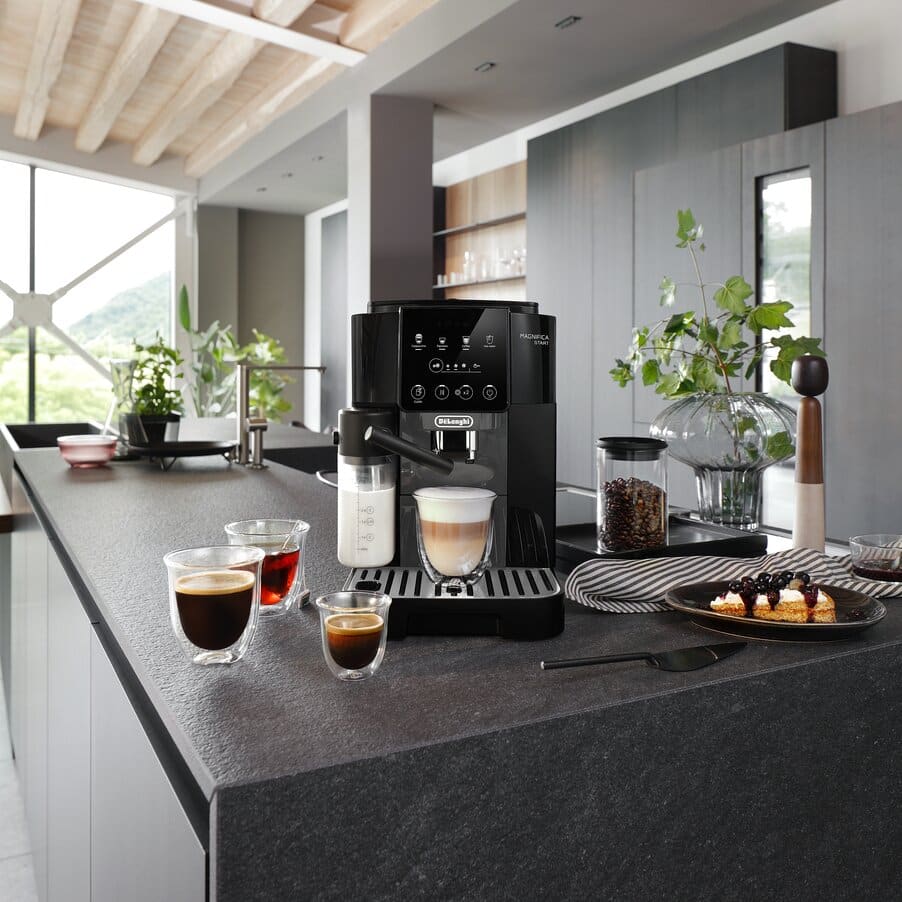 De'Longhi Magnifica Start ECAM222.20.B bean-to-cup coffee machine with manual milk frother – front view