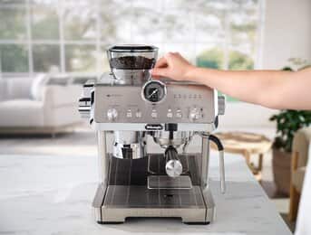 De'Longhi La Specialista Opera integrated grinder with 15 settings