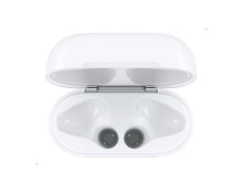 Apple AirPods Charging Case Only, Qi-compatible, LED Indicator MR8U2ZE