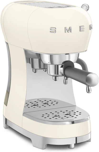 Smeg ECF02CRUK, 50's Retro Style Aesthetic Espresso Coffee Machine
