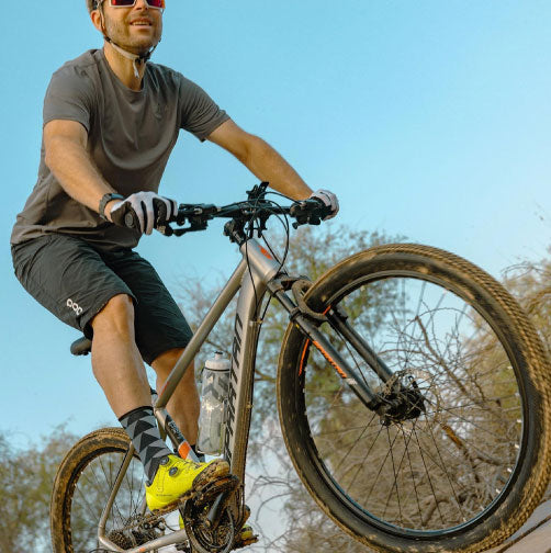 SPARTAN Calibre Hardtail Mountain Bicycle, Alloy Frame, Disc Brakes Shimano Shifters Silver