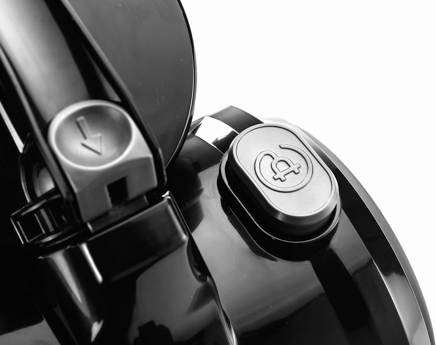 BLACK+DECKER Multi-Cyclonic Bagless Vacuum Cleaner VM1480-B5