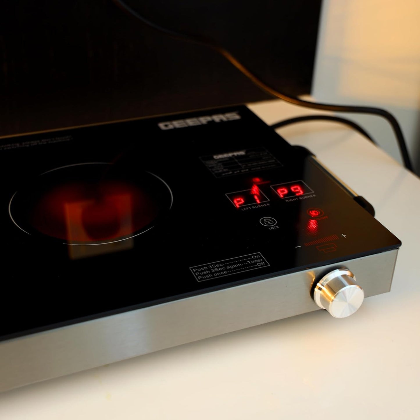 Geepas GIC6131S Double Burner Infrared Cooker