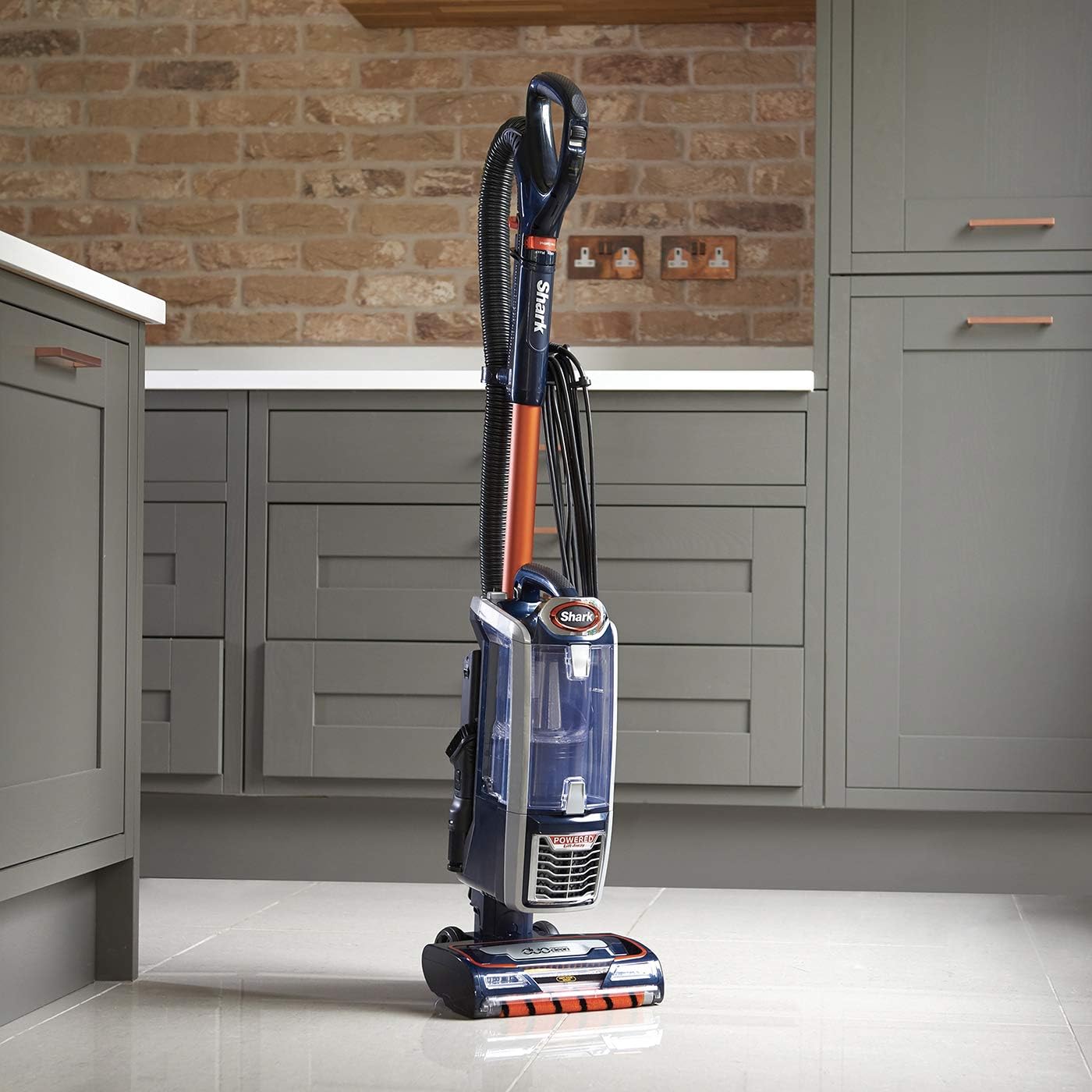 Shark NZ801EUT Anti Hair Wrap Upright Vacuum with Powered Lift-Away