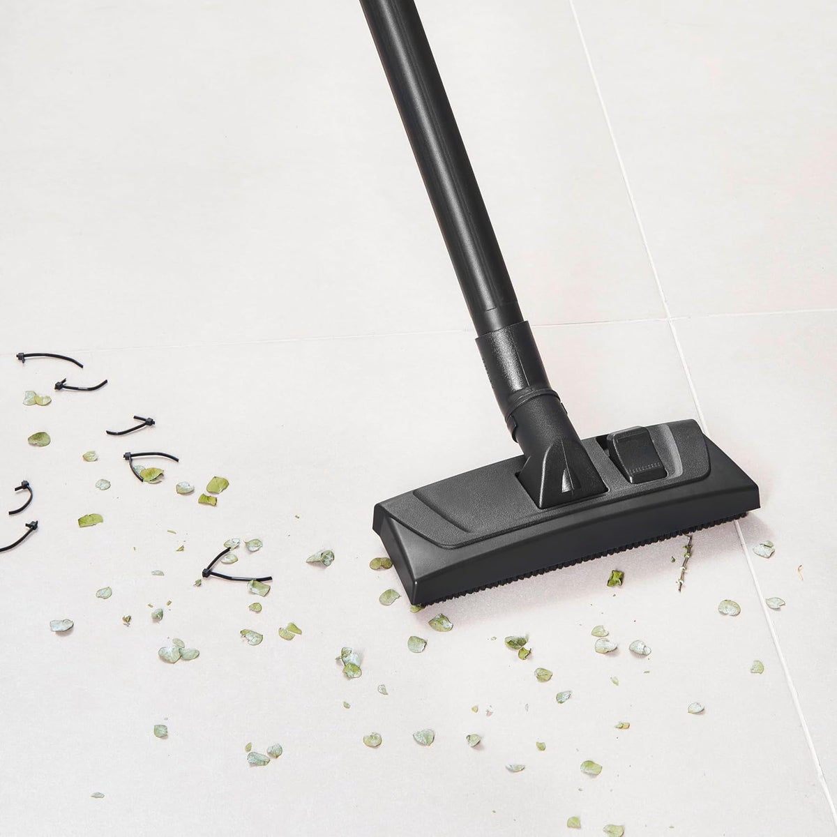 Karcher DVAC 1800 Bagless Vacuum Cleaner Technology with HEPA Filter and Easy Dust Container