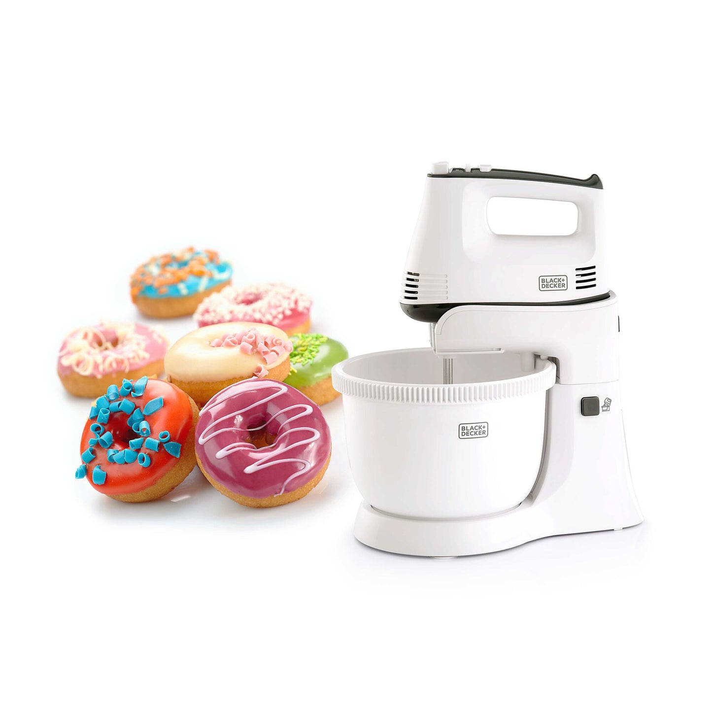Black+Decker M700 stand mixer baking donuts