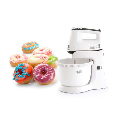 Black+Decker M700 stand mixer baking donuts